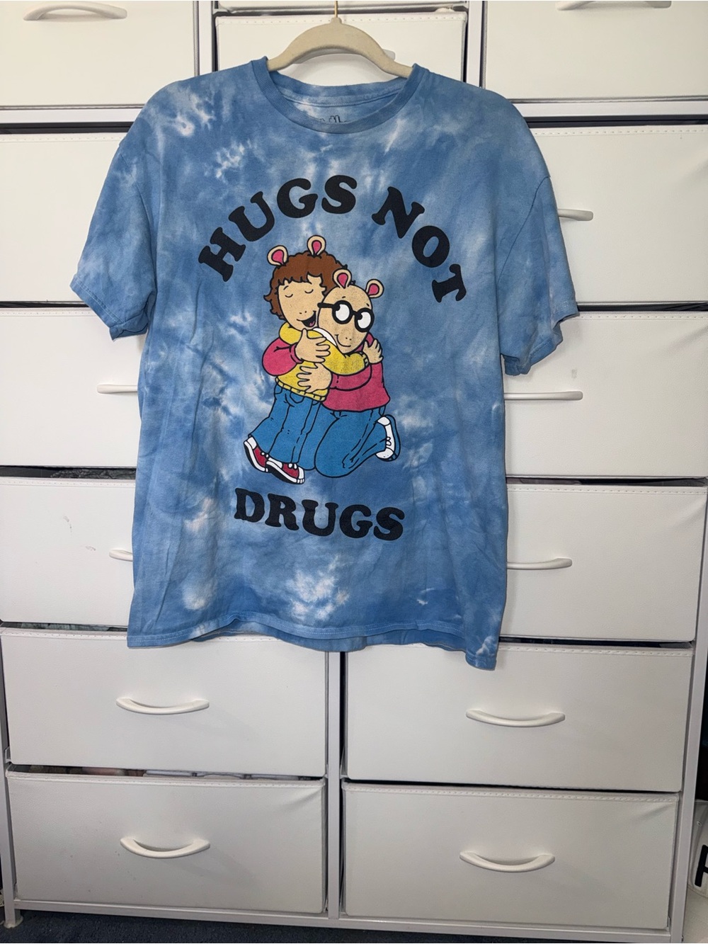Arthur 'Hugs Not Drugs' T-Shirt Men's Large Blue Tie Dye Marc Brown Tee Vintage